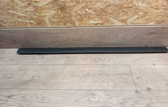Mercedes-Benz E W211 Sliding door trim (molding) A6396901162