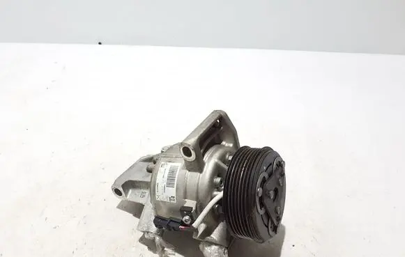 Renault Megane IV Air conditioning (A/C) compressor (pump) 926001571R