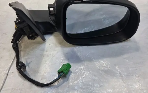 Volvo V40 Front door electric wing mirror 31442240