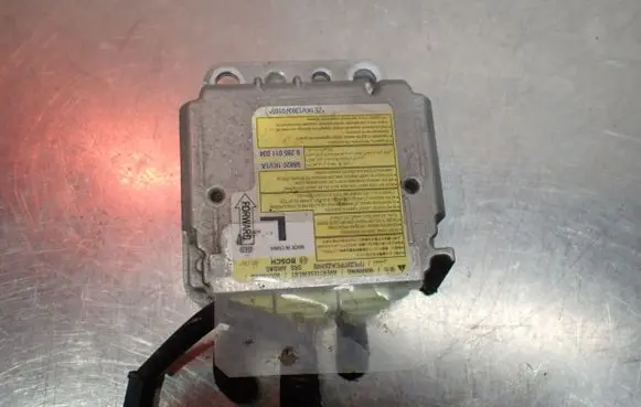 Nissan Juke I F15 Airbag control unit/module