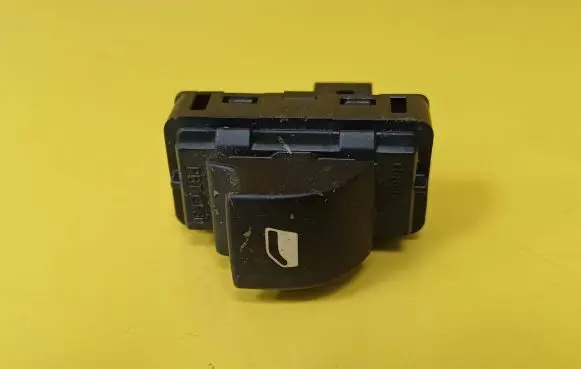 Peugeot 308 Electric window control switch 11688 13820