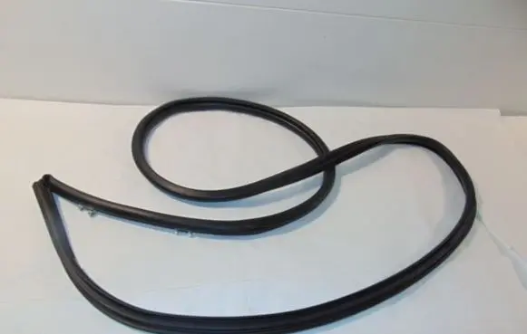 Toyota Camry VIII XV70 Rear door rubber seal (on body) 6233233140