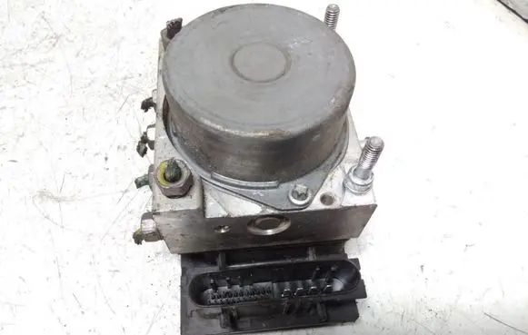 Renault Megane III ABS Pump 0265232077 8200747140 0265800559