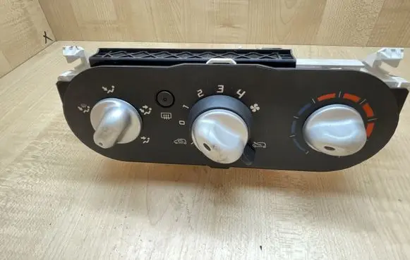 Renault Megane III Climate control unit 0991282C 69837002 0908122A1738