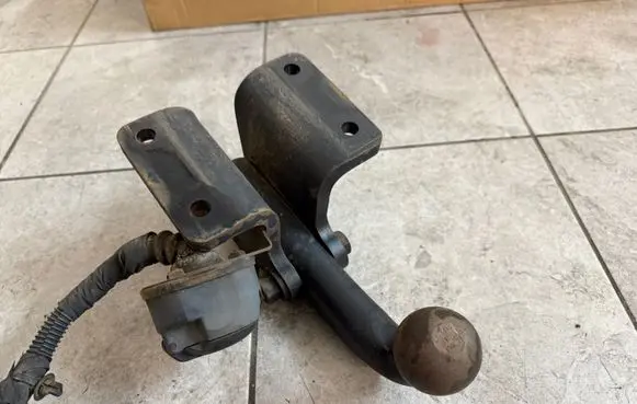 Volkswagen Amarok Detachable towbar 