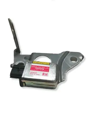 Toyota RAV 4 (XA20) Airbag deployment crash/impact sensor 8983342020 1879001151