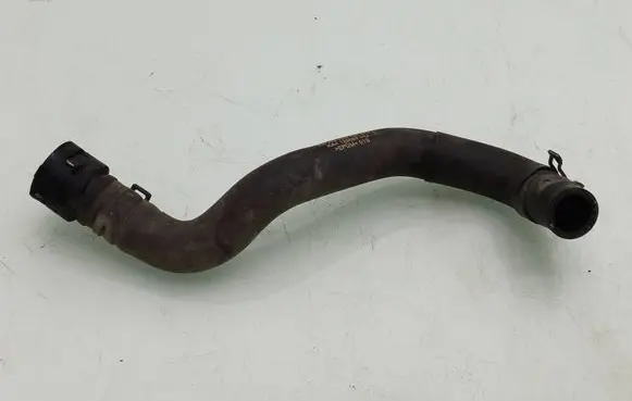 Volkswagen Transporter - Caravelle T5 Engine coolant pipe/hose 7E0121073L