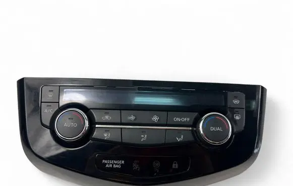 Nissan Qashqai Interior fan control switch 275004EA1A