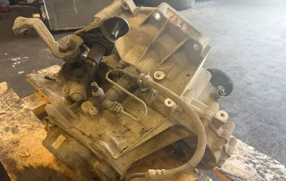 Skoda Fabia Mk2 (5J) Manual 5 speed gearbox LVC