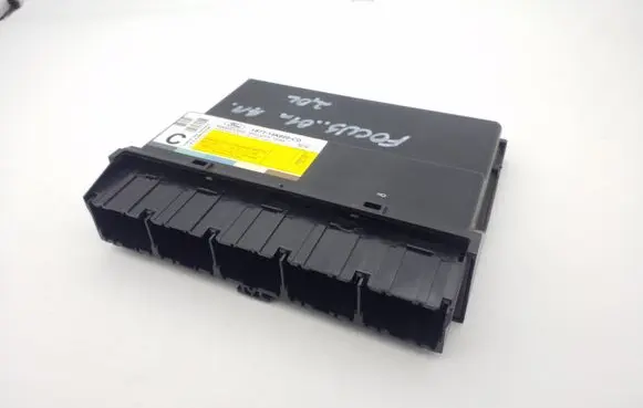 Ford Focus Comfort/convenience module 1S7T15K600CD 5WK48727F T82SA