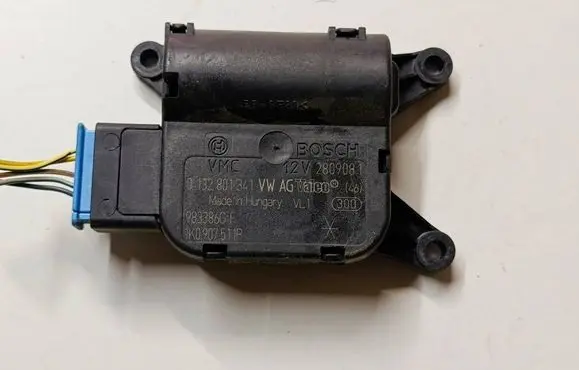 Volkswagen Scirocco Air flap motor/actuator 0132801341S8 0132801341 983386G