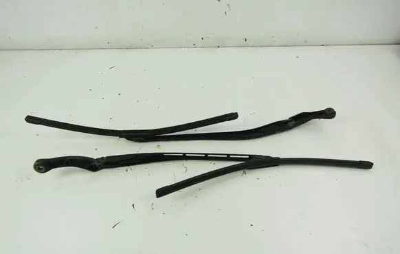 Audi A4 S4 B7 8E 8H Front wiper blade arm 