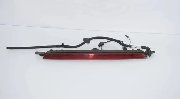 BMW i3 Third/center stoplight 90025978 7304040 63257304040
