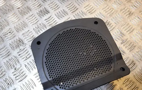 BMW 5 F10 F11 Subwoofer grill/trim 9187783
