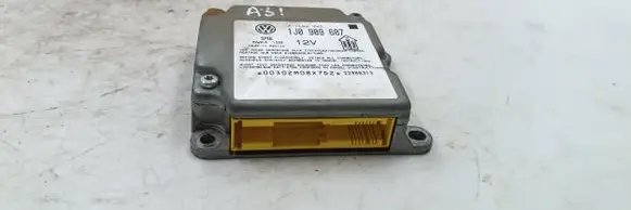 Volkswagen PASSAT B5 Airbag control unit/module 1J0909607 5WK4199 00302M0