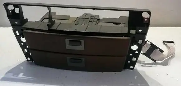 BMW 7 E65 E66 Dashboard storage box/compartment 7032886 311520700 12145100