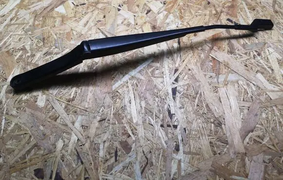 Volkswagen PASSAT B7 Front wiper blade arm 3AC955410