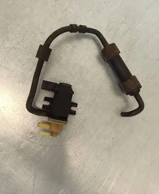 Volkswagen Golf VII Turbo solenoid valve 1K0906627B 4011464A
