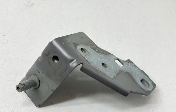 Renault Captur Fender mounting bracket 641819714R