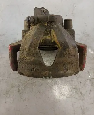 Volkswagen Golf IV Front brake caliper