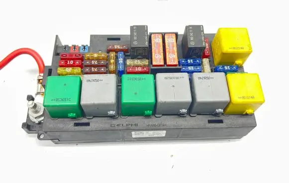 Mercedes-Benz ML W164 Fuse module A1645400672