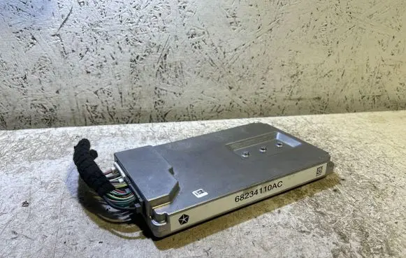 Dodge Challenger Sound amplifier 68234110AC