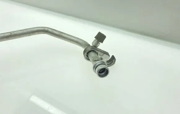 Subaru Legacy Air conditioning (A/C) pipe/hose