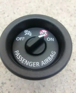 Dacia Spring Passenger airbag on/off switch 681996173R