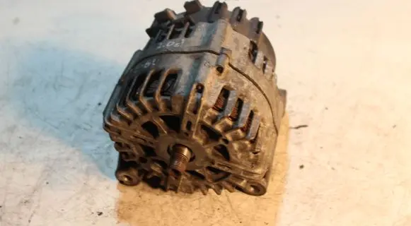 BMW 5 E60 E61 Generator/alternator 7802261