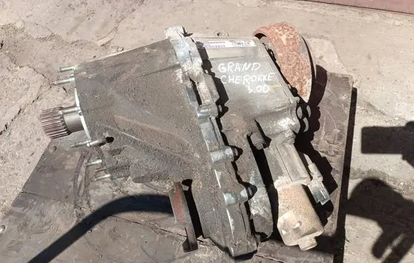 Jeep Grand Cherokee (WK) Gearbox transfer box case P52105904AB 45129 NVG48054G