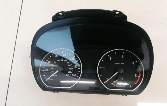 BMW 1 E81 E87 Speedometer (instrument cluster) 102498251 911019605