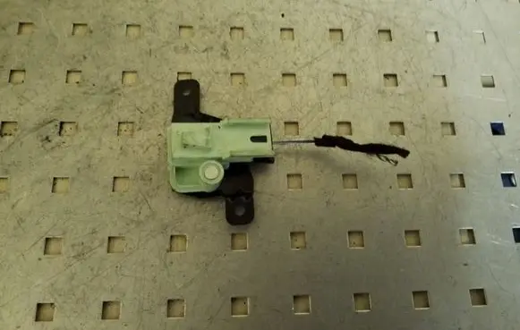 BMW X3 E83 Airbag deployment crash/impact sensor 657734185390