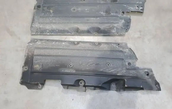 Ford Transit Courier Center/middle under tray cover 