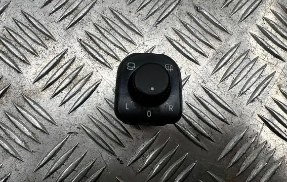 Skoda Superb B6 (3T) Wing mirror switch 3T0959565A 008001S