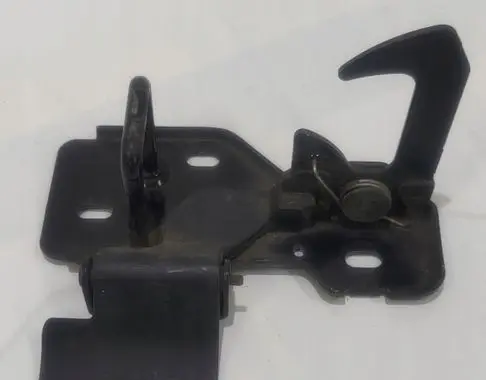 Seat Altea Engine bonnet/hood lock/catch 5P0823480