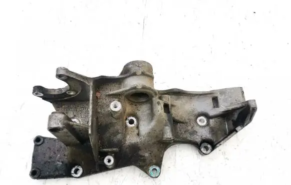 Volkswagen PASSAT B5.5 Engine mounting bracket 06b903143k