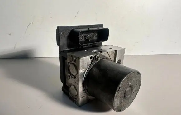 BMW 5 E60 E61 ABS Pump 6774000 3452677400