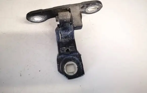 Opel Vectra C Rear door lower hinge