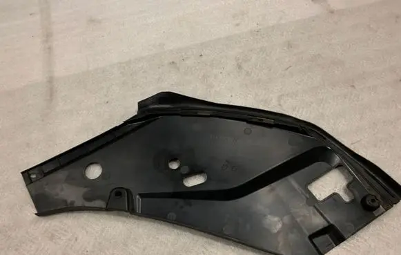 Volvo S90, V90 Other engine bay part 31386869 31386869RH
