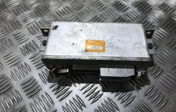 Audi 80 90 B3 ABS control unit/module 0265100037 443907379c