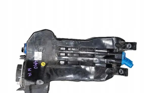 Volkswagen Touareg III AdBlue liquid reservoir 4M0131878CN