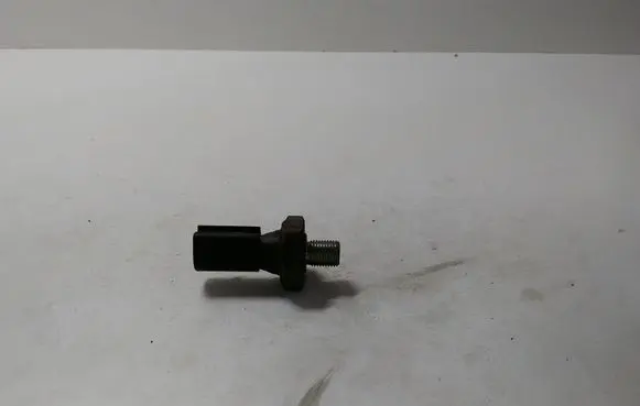 Audi A4 S4 B6 8E 8H Oil pressure sensor 038919081D