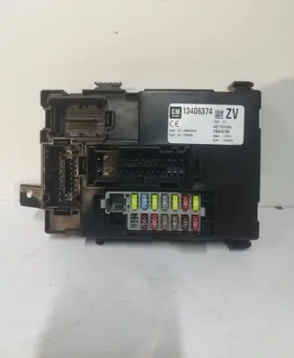 Opel Meriva B Fuse box set 13406374 28346793 401154265