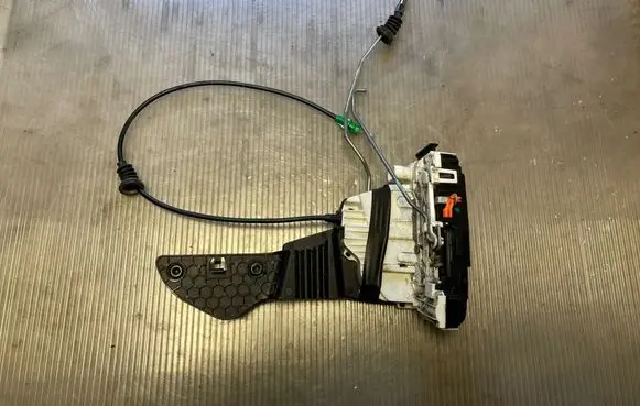 Dodge Journey Front door lock P04589695AA TKD1278