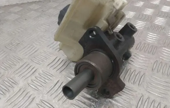 Volvo V70 Master brake cylinder 03350882701