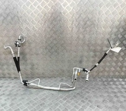 Peugeot 3008 III Air conditioning (A/C) pipe/hose 9842777080