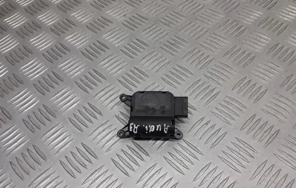 Audi A3 S3 8P Central body control module 1K1907511E