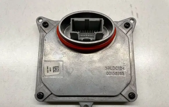 Opel Mokka X Headlight ballast module Xenon 00158764 00158765