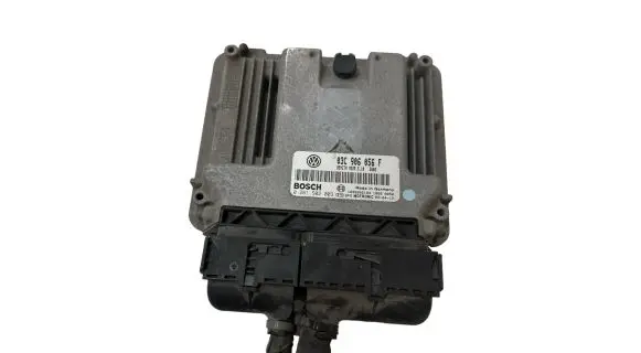 Volkswagen Touran I Engine control unit/module 03C906056F 1039S02104 0261S02003