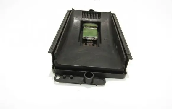 Skoda Octavia Mk1 (1U) Heater blower fan relay kodo